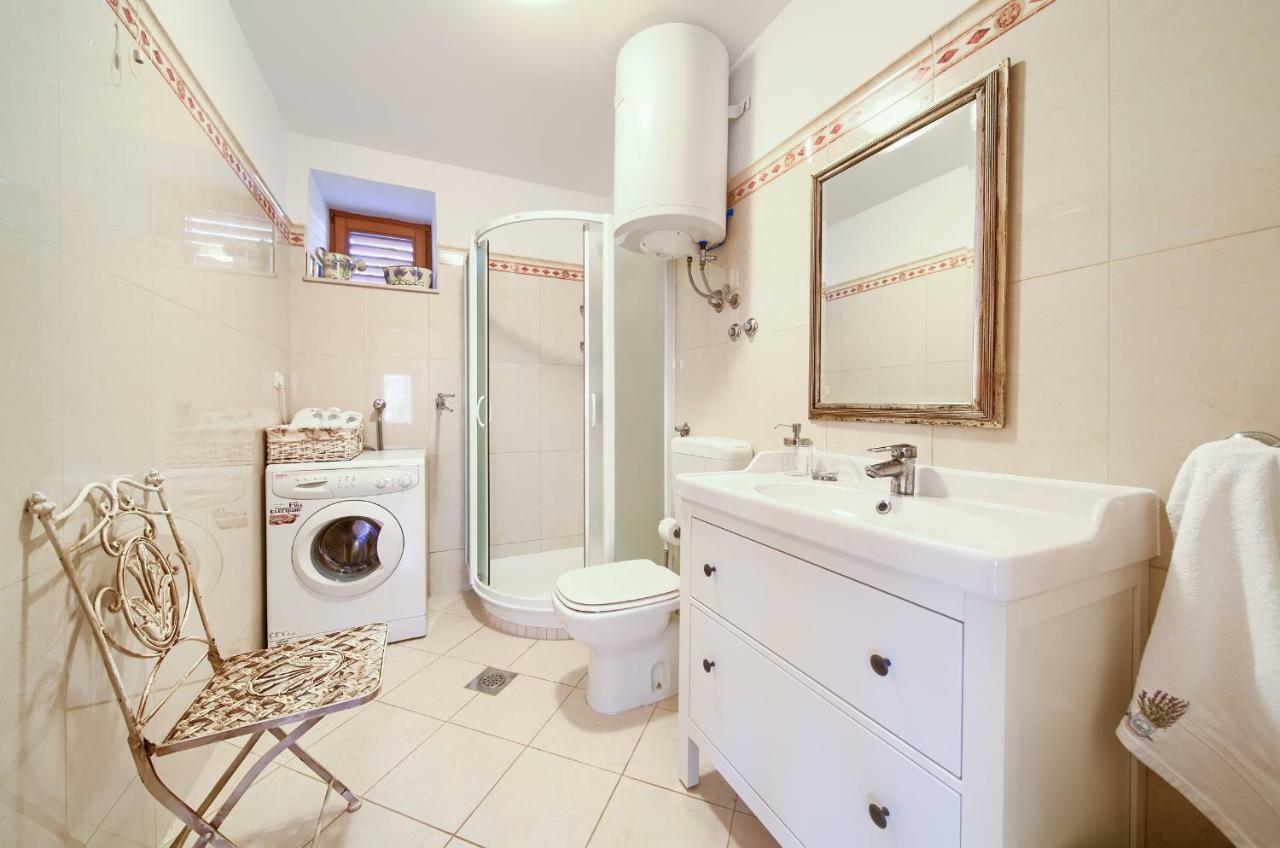 Holiday Home Lavanda Корнич Екстер'єр фото